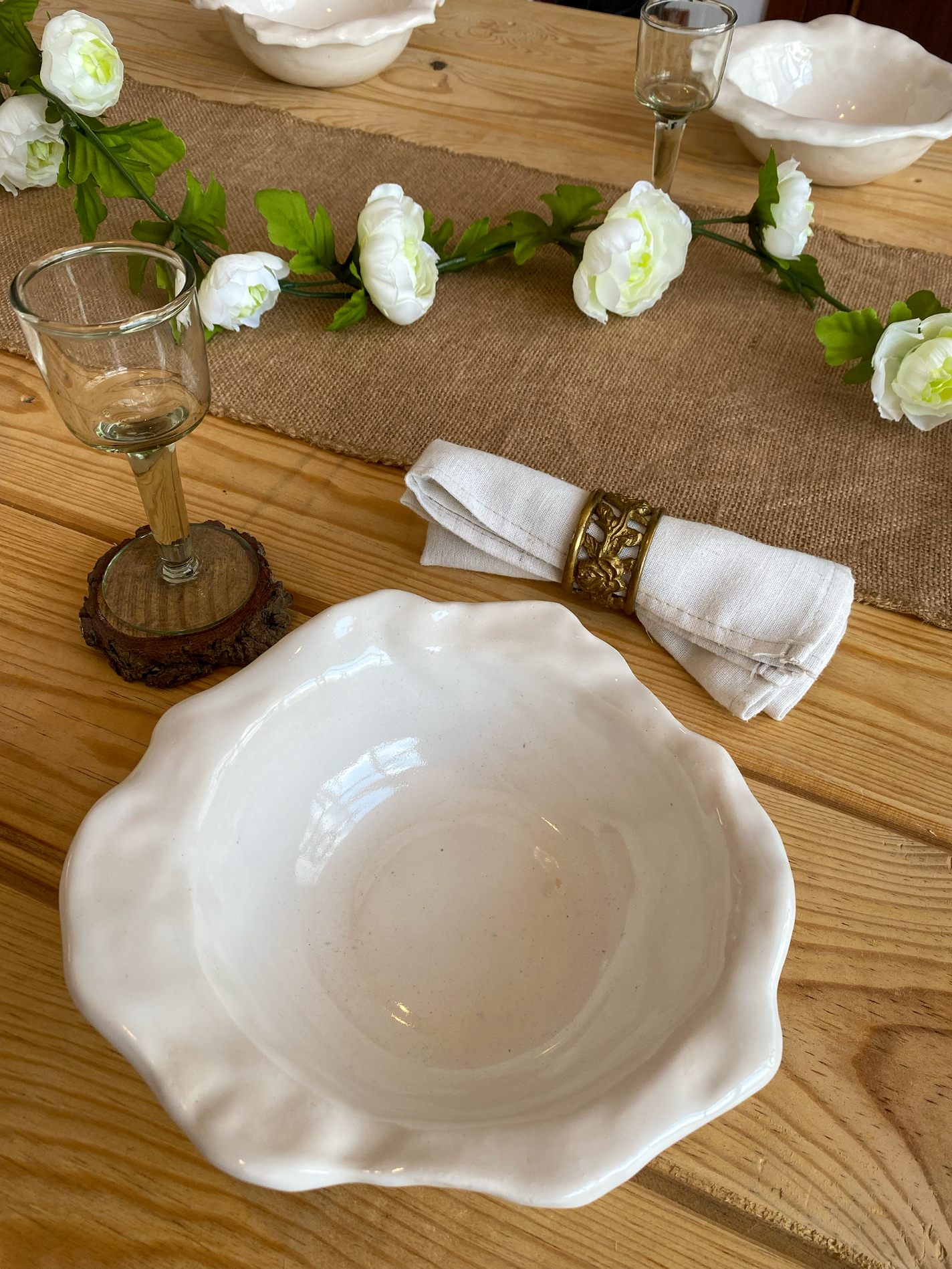 bowl orgánico de cerámica artesanal en esmalte blanco