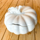 sopera de cerámica en forma de calabaza de otoño color blanco