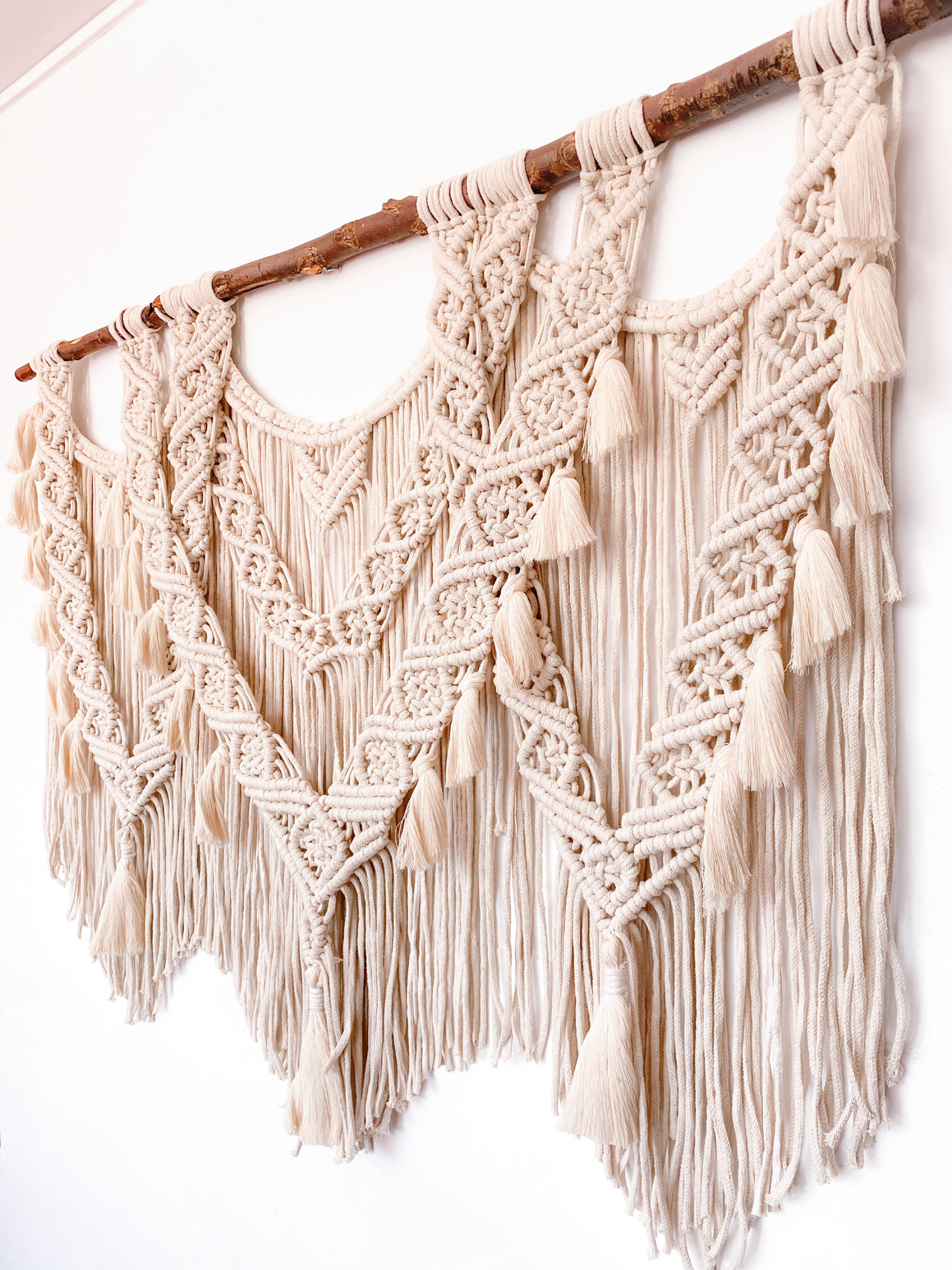 textil de pared   macrame color hueso